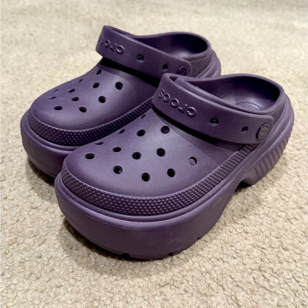 Women’s crocs platform size 8 color purple